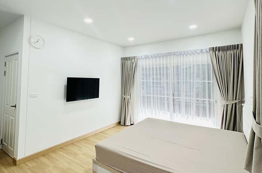 House with Shared Pool in Sukhumvit 